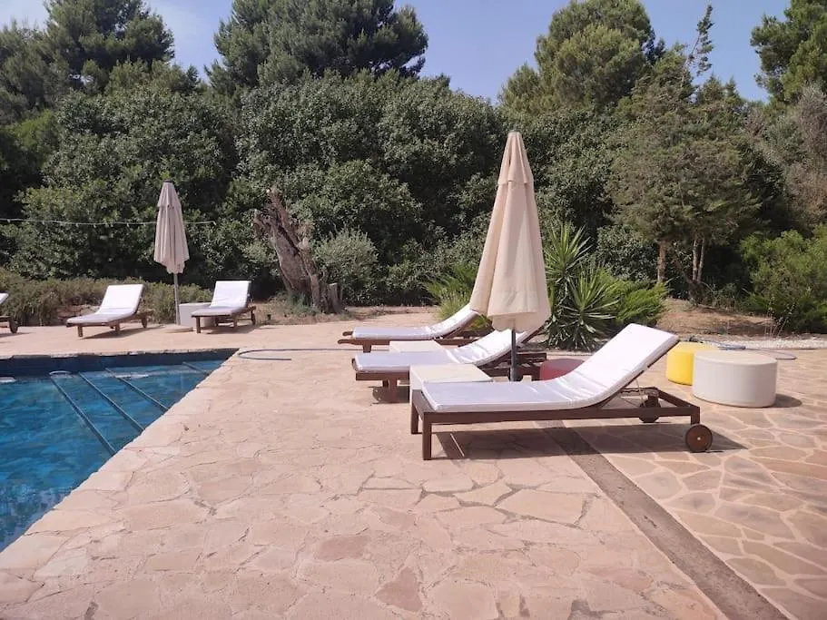 Authentic Finca Ibicenco With Large Pool Ibiza